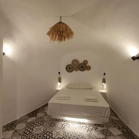 Cycladic Center Cave Rooms Fíra Kültér fotó