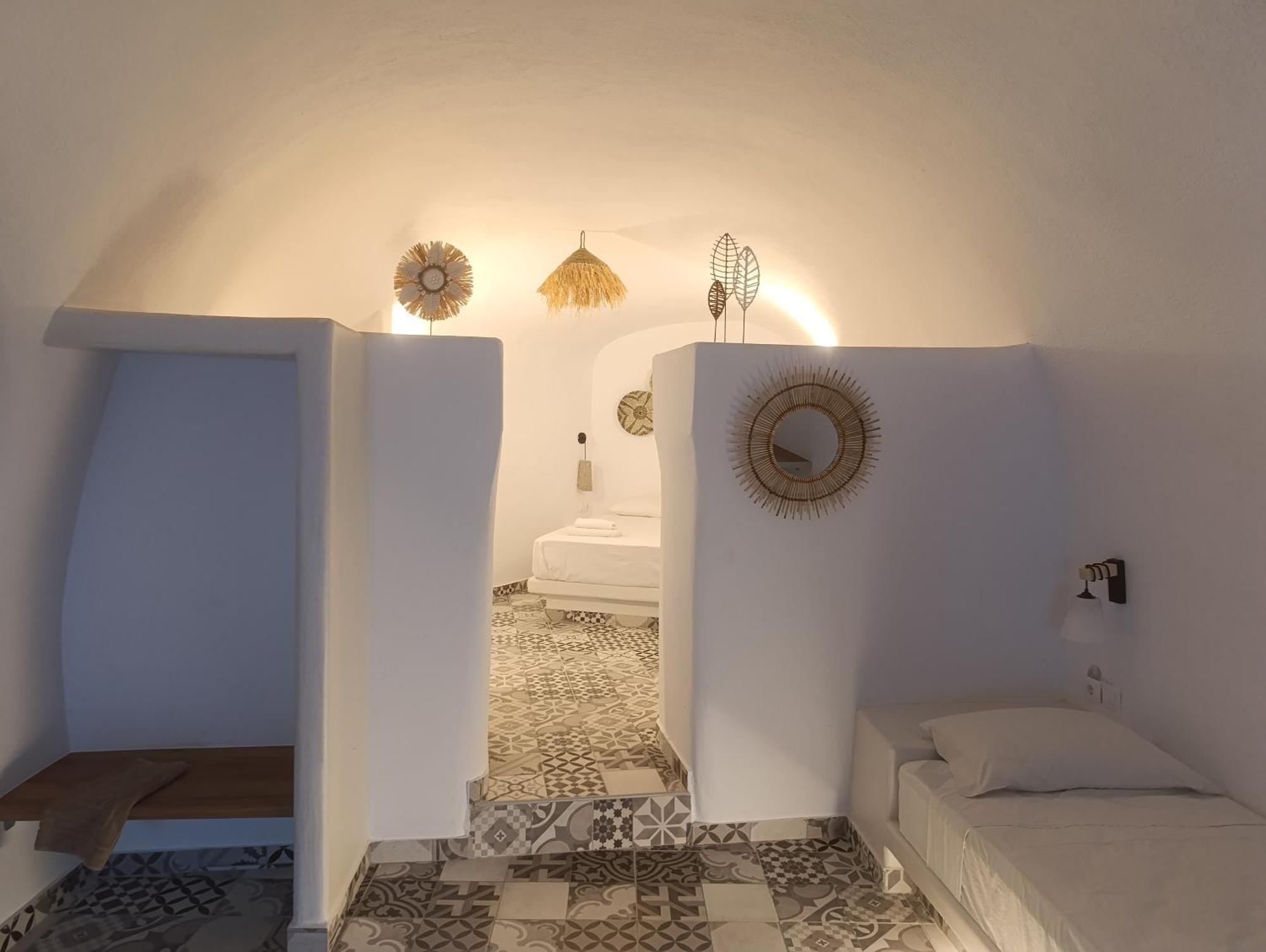 Cycladic Center Cave Rooms Fíra Kültér fotó